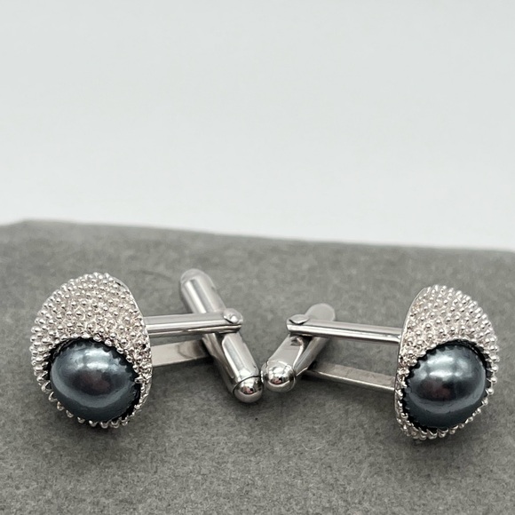 Erwin Pearl Other - Erwin Pearl - Cufflinks - Textured Silver Tone & Blue Grey Glass Pearls - NWOT